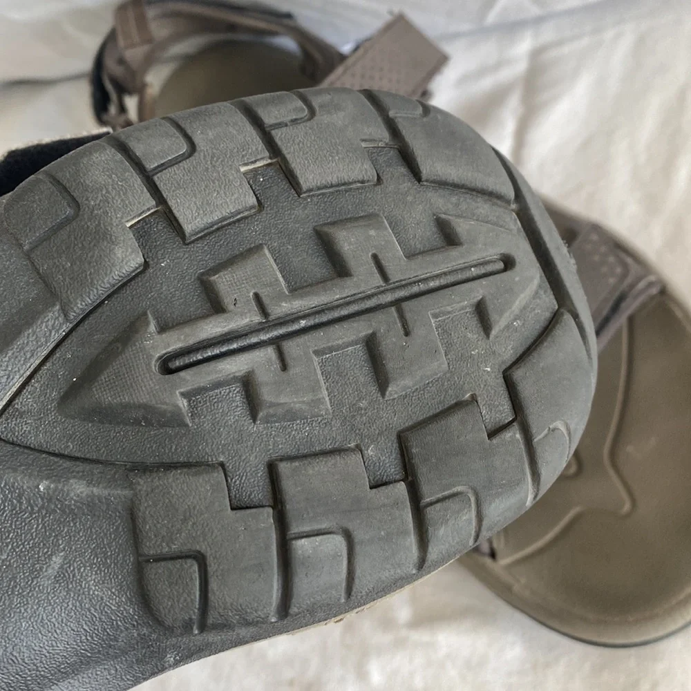 Men’s Teva Sandals Size 11